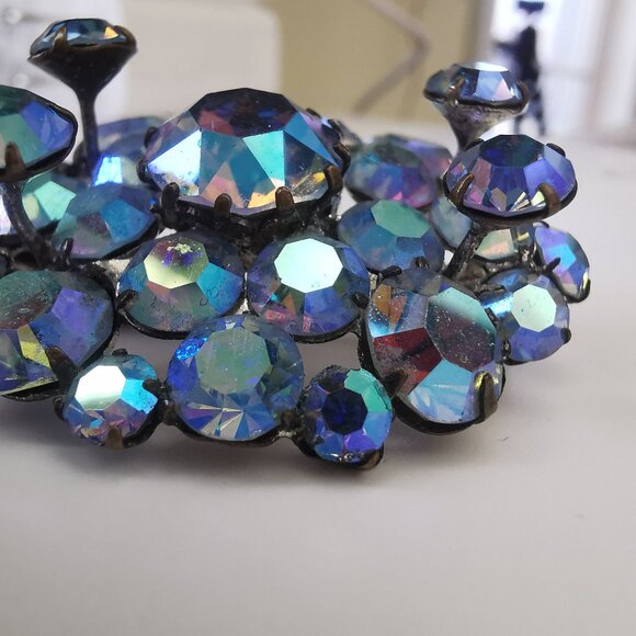 Vintage  TRIAD Multi Level Rhinestone Brooch- Blue Aurora - Picture 2 of 16